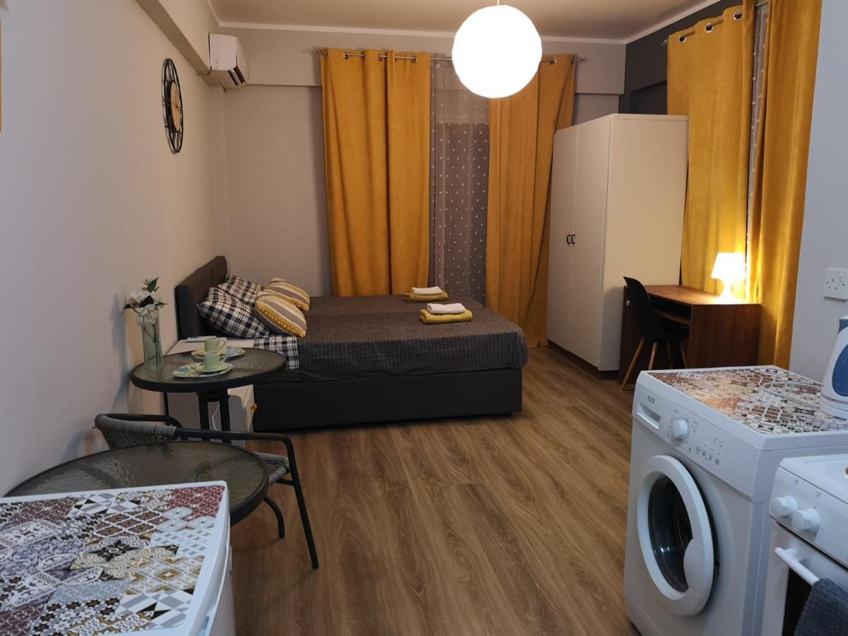Andreas Apartments Oroklini Buitenkant foto
